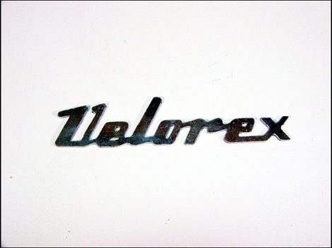 FELIRAT BURKOLATRA "VELOREX" (Motor-robogó alkatrész)